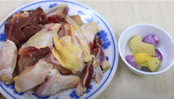 Gà kho gừng thơm ngon khó cưỡng - Sachi Foods - Bánh Tráng Sachi