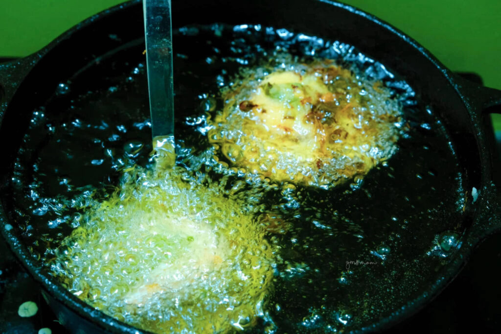 chiên bánh vá gò công