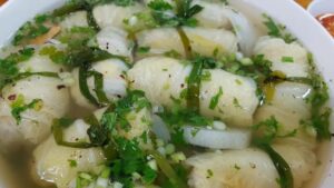 canh bắp cải cuộn thịt