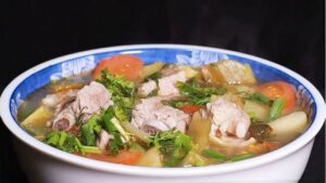 canh sườn non cải chua