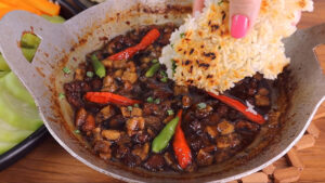 cơm cháy kho quẹt