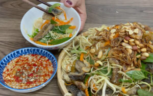 gỏi lươn hoa chuối
