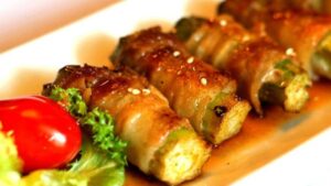 ba chỉ heo cuốn đậu bắp