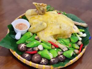 Gà hấp mướp, nấm giòn ngọt