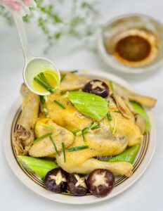 Món gà hấp mướp nấm bổ dưỡng